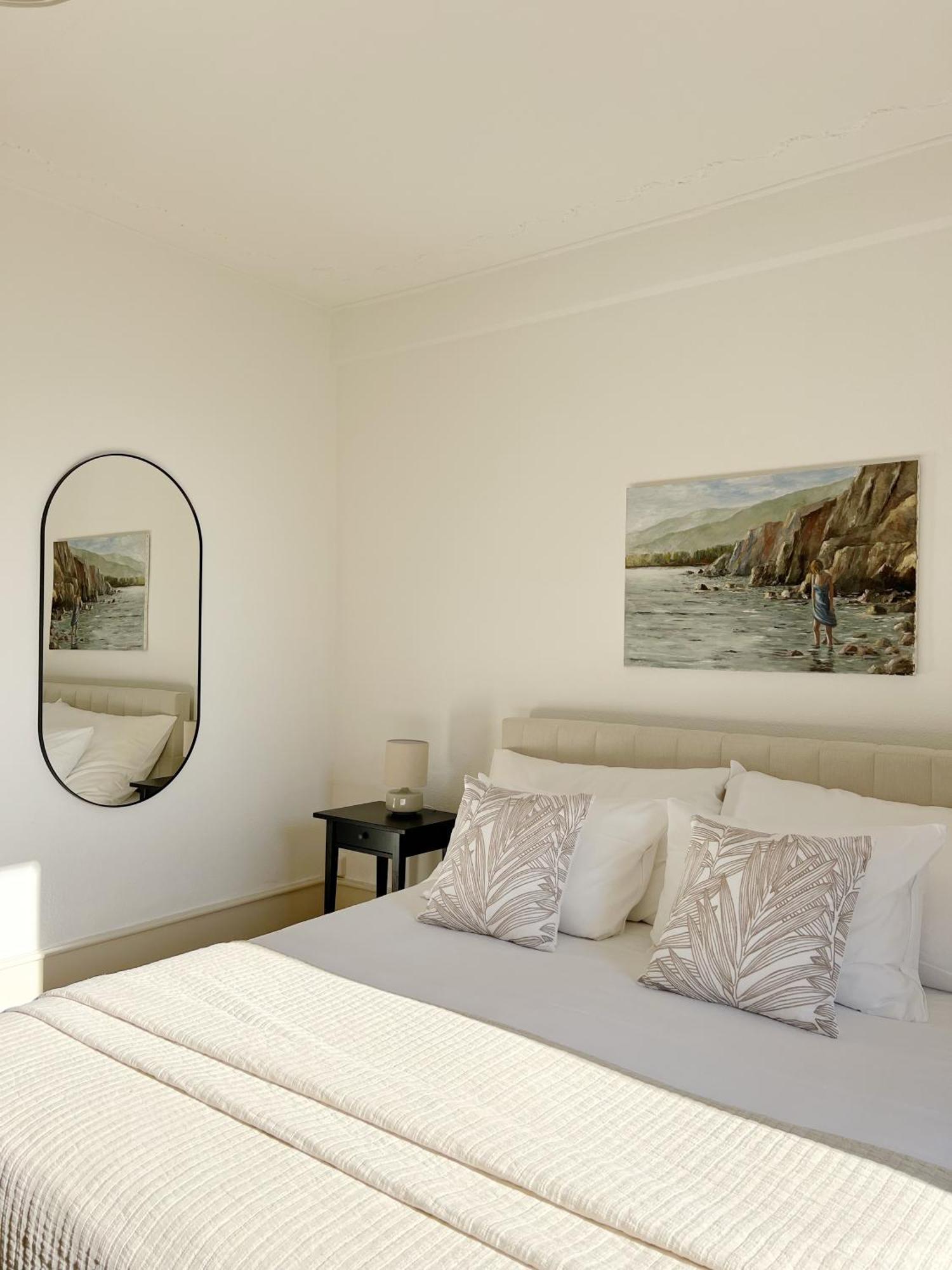 Montreux Riviera Suite Waterfront 3 Bedrooms Private Parking Luaran gambar